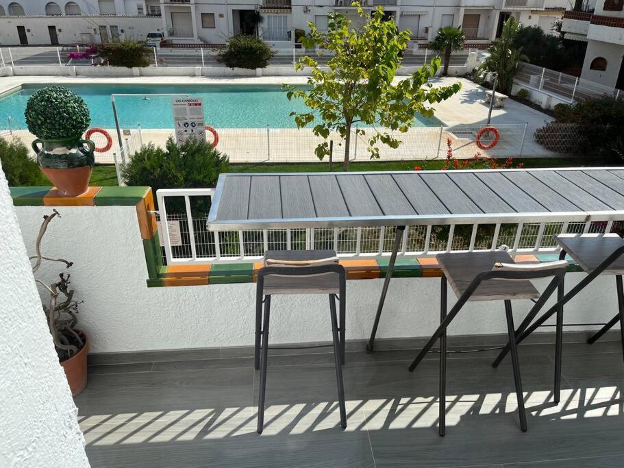 Le Canola Empuriabrava Port - 45M2 - Vue Piscine - Plage Centrale 500M- Parking Prive Gratuit Eksteriør billede