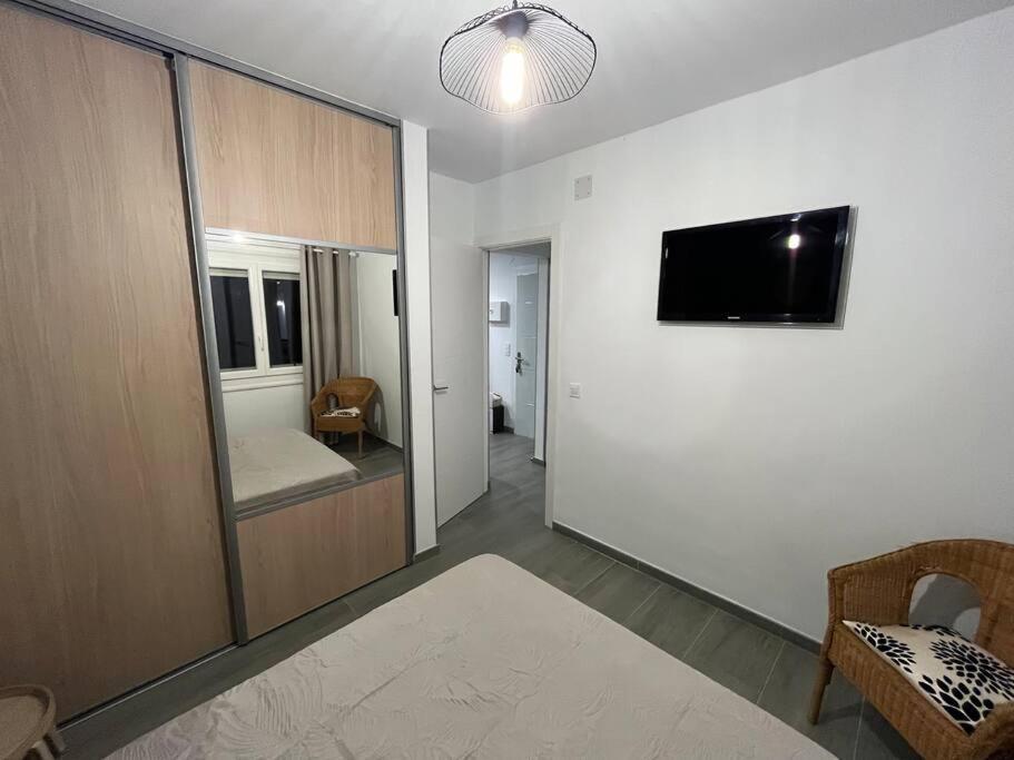 Le Canola Empuriabrava Port - 45M2 - Vue Piscine - Plage Centrale 500M- Parking Prive Gratuit Eksteriør billede